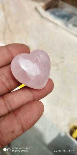 Rose Quartz Crystal Heart shape polished art work stone for jewelory porpose
