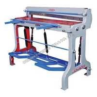 Automatic Treadle Shearing Machine - Durable Steel Build, Precision Shearing Mechanism | Efficient Foot-pedal Operation, Ideal For Heavy Fabrics