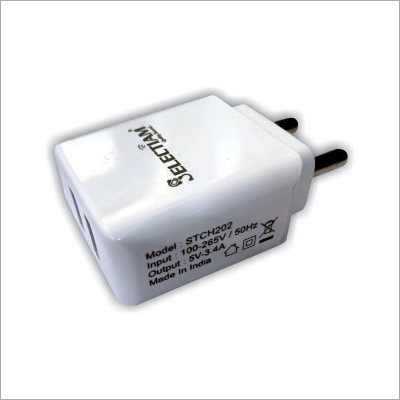 White 3.4A Dual Slot Mobile Charger