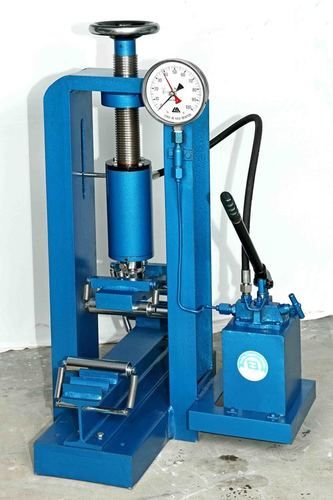 Flexural Strength Testing Machine - Hand Operated