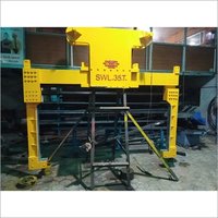 Coil Tong - Attributes: Strong