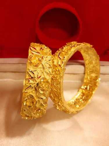 Women traditional bangles Women traditional bangles
