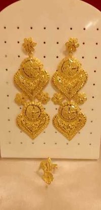 Imitation Gold Earrings (yellow) Gender: Women
