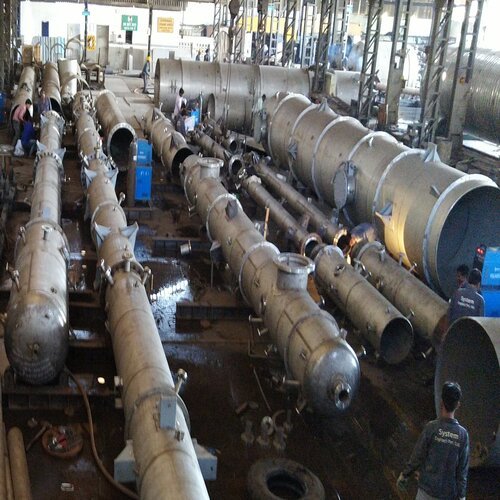 Distillation Columns By SYSTEM ENGITECH PVT. LTD.