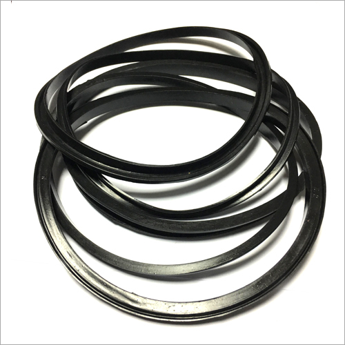 Black Rubber Rings - Round Shape, Deep Black Color | Durable Rubber Material for Versatile Applications