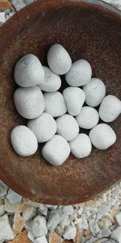 Low Price White Round Pebbles Stone For Garden Decoration Project Size: 25 Mm To 50 Mm 50 Mm To 75 Mm 75 Mm To 100 Mm