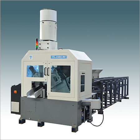 Automatic circular saw machine