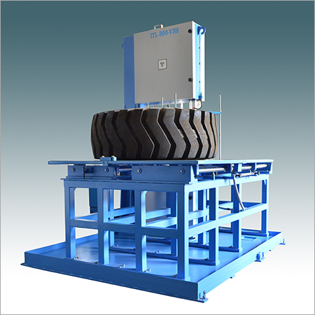 Tyre cutting machine