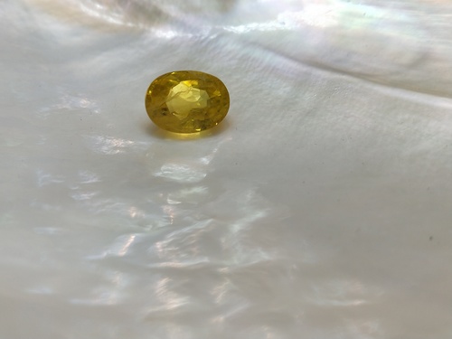 4.37 carat yellow sapphiree