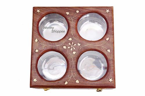 Handmade Wooden 4 Bowls Dry Fruit/Spices Box Handmade Wooden 4 Bowls Dry Fruit/Spices Box