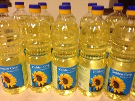 Refined Sunflower Oil Packed in Bulk and in PET Bottles.