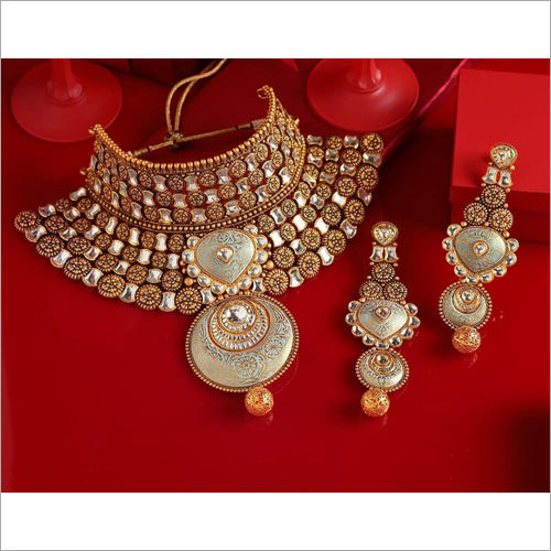 Ladies Gold Necklace Set Ladies Gold Necklace Set