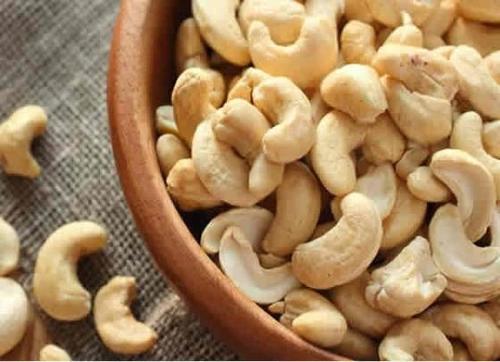 Salted Flavor Roasted Cashew Nuts with Good Price