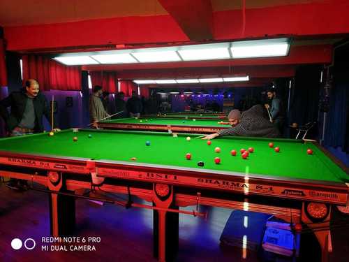 Exclusive snooker table