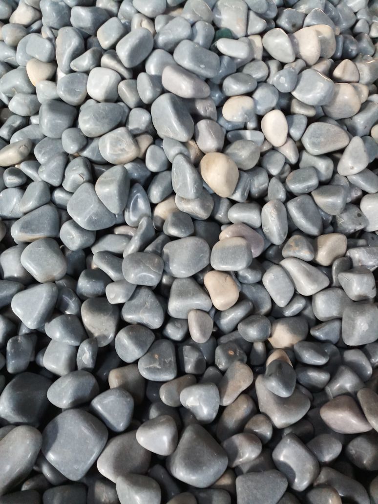 Tumbled stone smokry grey color machine polished pebbles stone