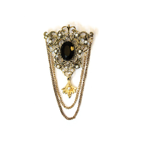 Golden Brooch Chain Diamond