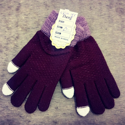 Available In Different Color Ladies Woollen Gloves