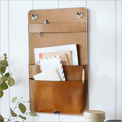 Brown & Abaliable In Multicolour Leather Wall Hanging Organizer