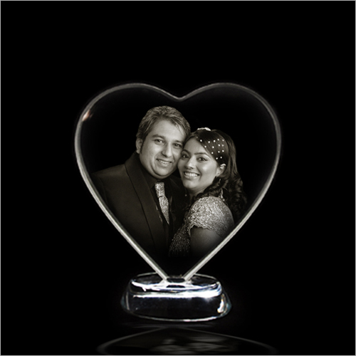 Heart Couple Crystal Cube - Customized Size, 6 to 200mm Thickness | Premium Transparent Crystal, Perfect Decorative Piece