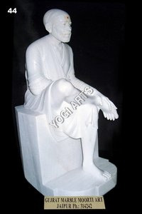 Marble Sai Baba Moorti - Finishing: Carving
