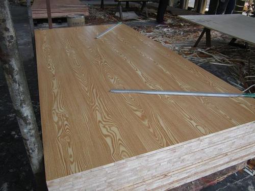 Melamine film faced wood block board