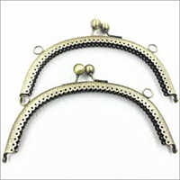 Metal Clutch Handbag Round Frame