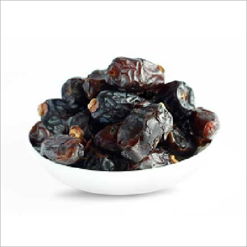 Dried Dates - 100% Natural, Dried, Common Cultivation, 1-Year Shelf Life | Delicious Flavor in Hygienic Packaging, Nutrient-Rich Snack
