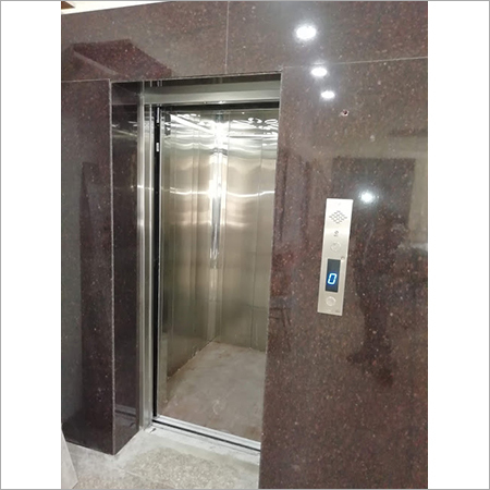 CENTER OPENING ELEVATOR