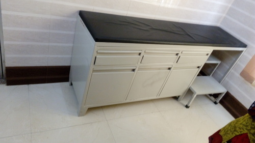 Hospital Examination Table - Mild Steel, 1830x575 mm Size, Load Capacity 100-250 kg, 0.4-4 mm Thickness | Durable, Eco-Friendly, Foldable Design