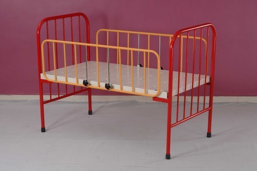 Unisearch 738 Baby Crib On Stand Dimension(L*W*H): 36 X 15 X 39 Inch (In)