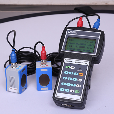 Hand held ultrasonic flow meter