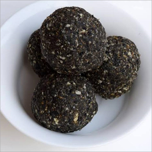 Kale Til Ladoo Fat: Low Percentage ( % )