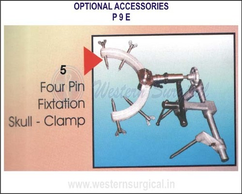 Four pin fixtation skull - clamp