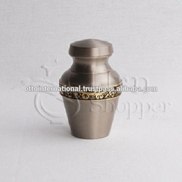 Duchess I Brass Metal Token Cremation Urn