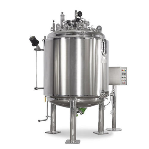 Water for Injection storage Tank By YASH PHARMA MACHINERIES