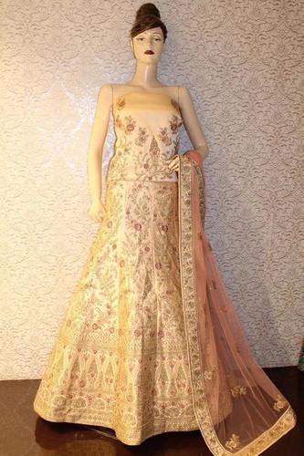 Ladies Fashionable Lehenga Choli