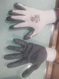 Nitrile Coated Cut Resistant Hand Gloves