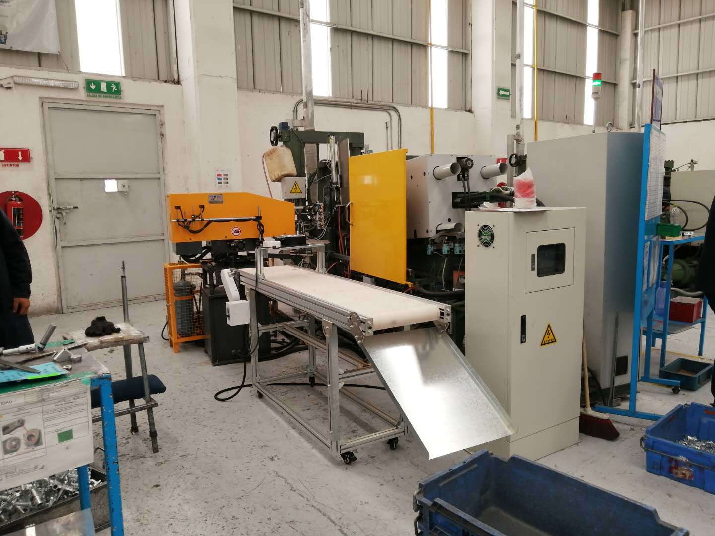 Hot Chamber Die Casting Machine Automatic Extractor