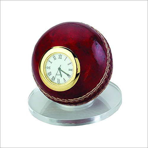 MEMENTO LEATHER BALL WITH WATCH