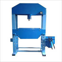 Hand Operated Hydraulic Press Machine - 220-420 Volt, 500-700 Kg, 350-450 Mm Height, 220-400 Mm Length, Blue | Reliable Hydraulic Power For Mechanical Applications
