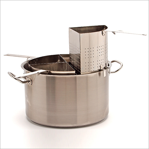 Stainless Steel Pasta Casserole with 4 Pc. Separator