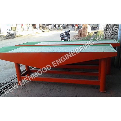 Vibrator Table Capacity: High