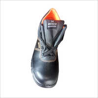 Industrial Safety Shoes - Superior Quality Pu, Pvc, Rubber, Nitrile Insole | Lightweight, Perfect Fitting, Available In All Sizes, Elegant Black Color