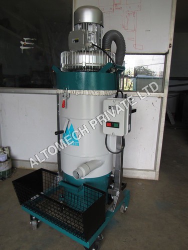 Industrial Wet Vacuum Cleaner