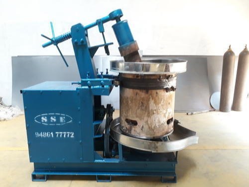Marachekku machine