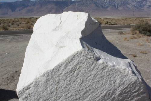 Dolomite lumps powder