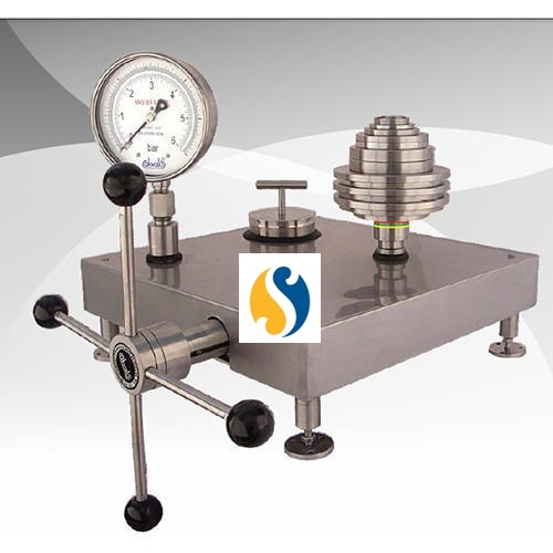 Dead Weight Testers Machine Weight: 60  Kilograms (Kg)