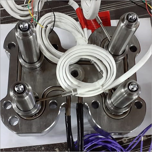 Four Drop Hot Runner System With Nozzle - Premium Metal Construction, Electrical Power Source, Industrial Application, 1-Year Warranty