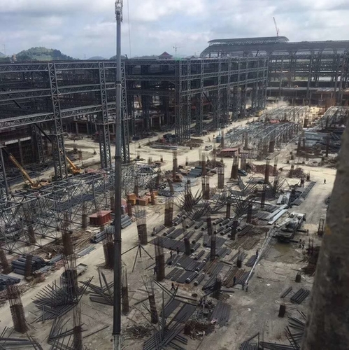 Flat slip steel structure grid