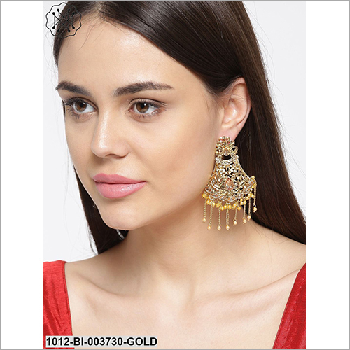Ladies Party Wear Earring - Metal with Pearl and Stone Accents , Designed for Engagement and Anniversary Occasions, Elegant and Versatile Styles